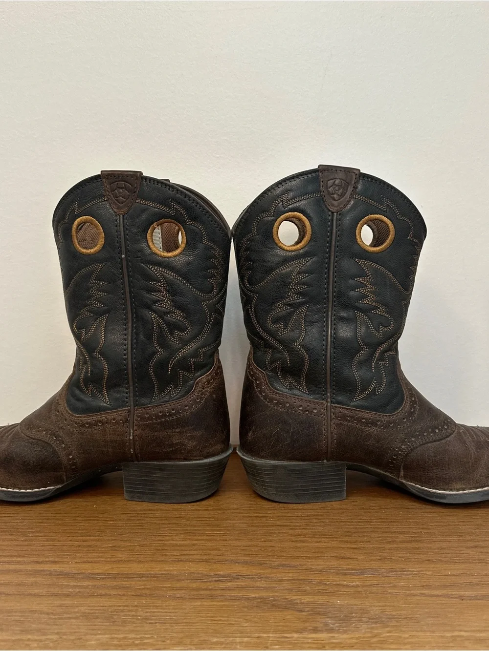 Ariat Distressed Brown Square-Toe Cowboy Boots Kids Size: 3 Genuine Leather